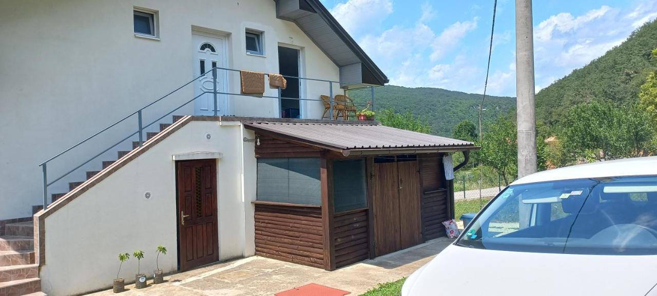 Ferienhaus Omar & Bihać